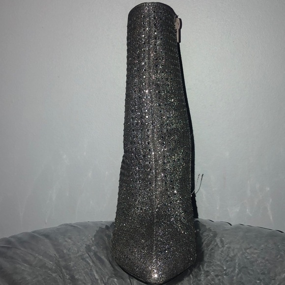 Point toe heels - Picture 2 of 8